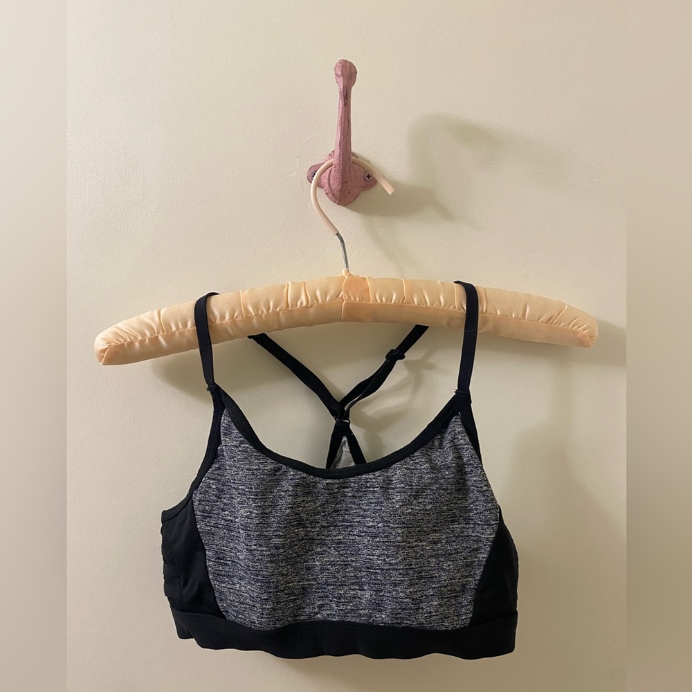PINK Victoria's Secret Sports Bra